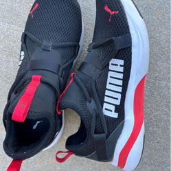 Ladies Pumas