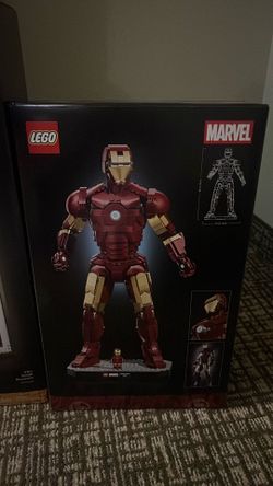 LEGO Marvel Iron Man Figure Set