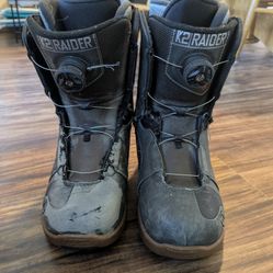BROKEN BOA - Used K2 Snowboard Boots