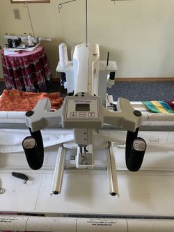 Hq Sixteen Long Arm Quilter