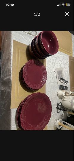 Set For Four Dinner Set Plum Color Gorgeous Looks Like Princess House