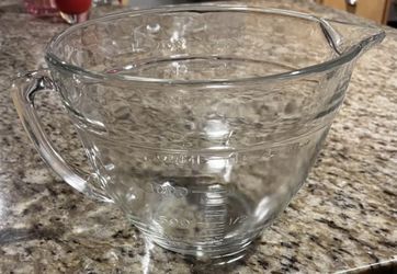 2 Quart Glass Anchor Hocking Batter Bowl
