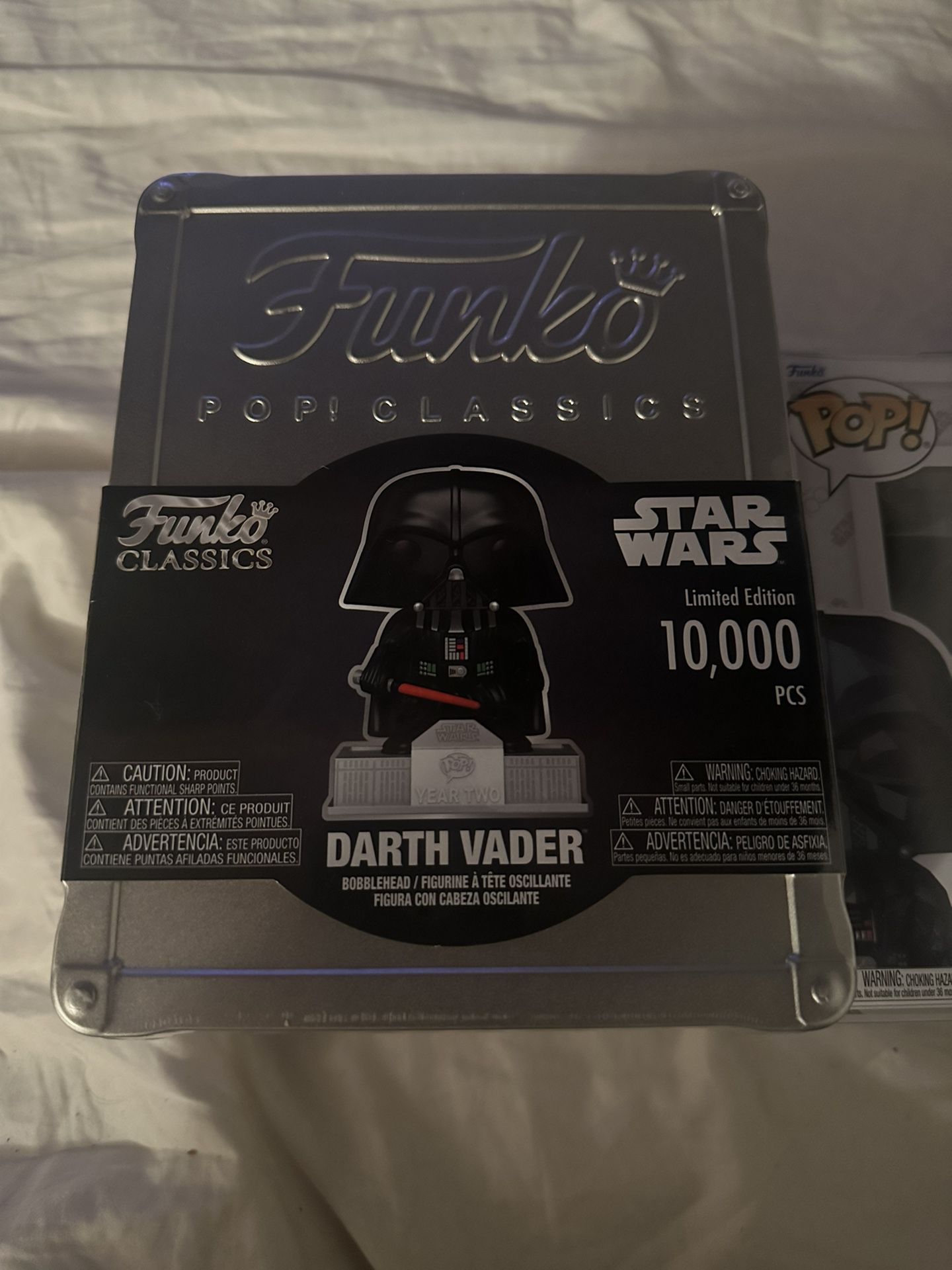 Funko Pop Classics Darth Vader Limited Edition 10,000 Pieces And Funko Store Exclusive Darth Vader 600