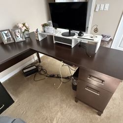 Bundle Deal - desk, Lamp, Riser And Chair 