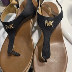 Michael Kohrs Wedges Size 8