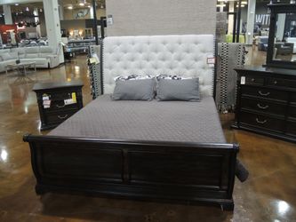 Manor Row Thornewood King Sleigh Bed - Coffee Finish With Oatmeal | Headboard