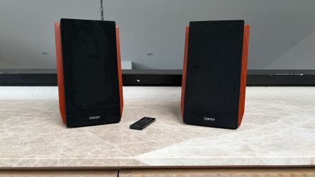 Edifier R1700BT Bluetooth Bookshelf Speakers — Perfect Condition