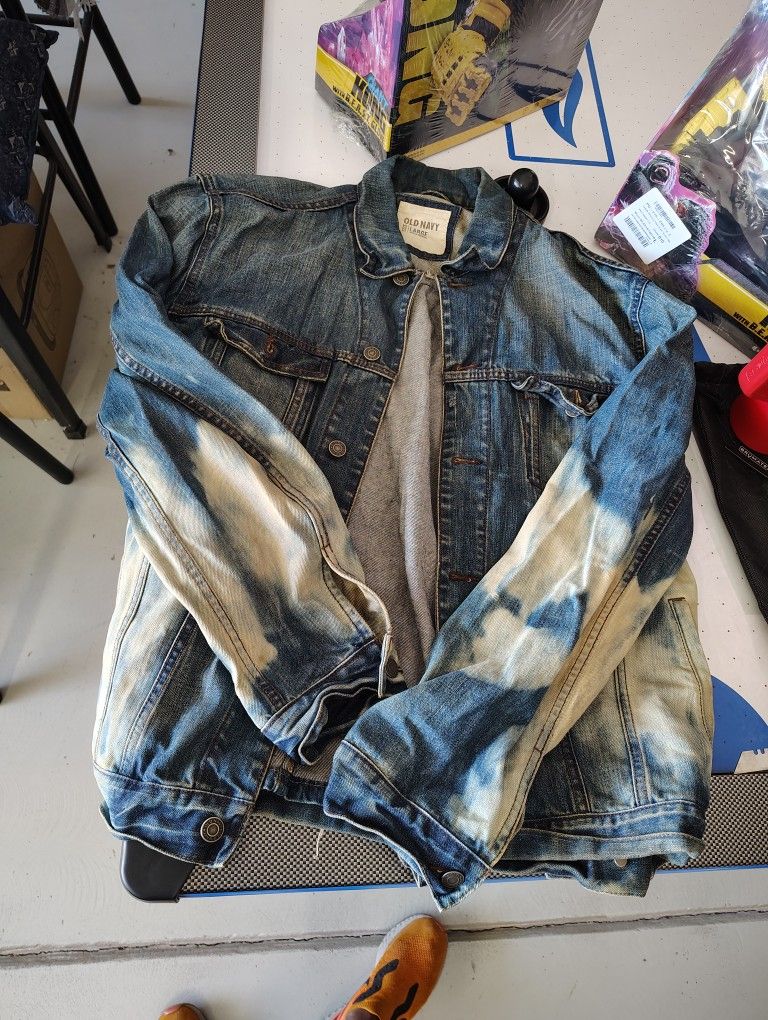 Men's Old Navy Denim Jacket Size Large - $19