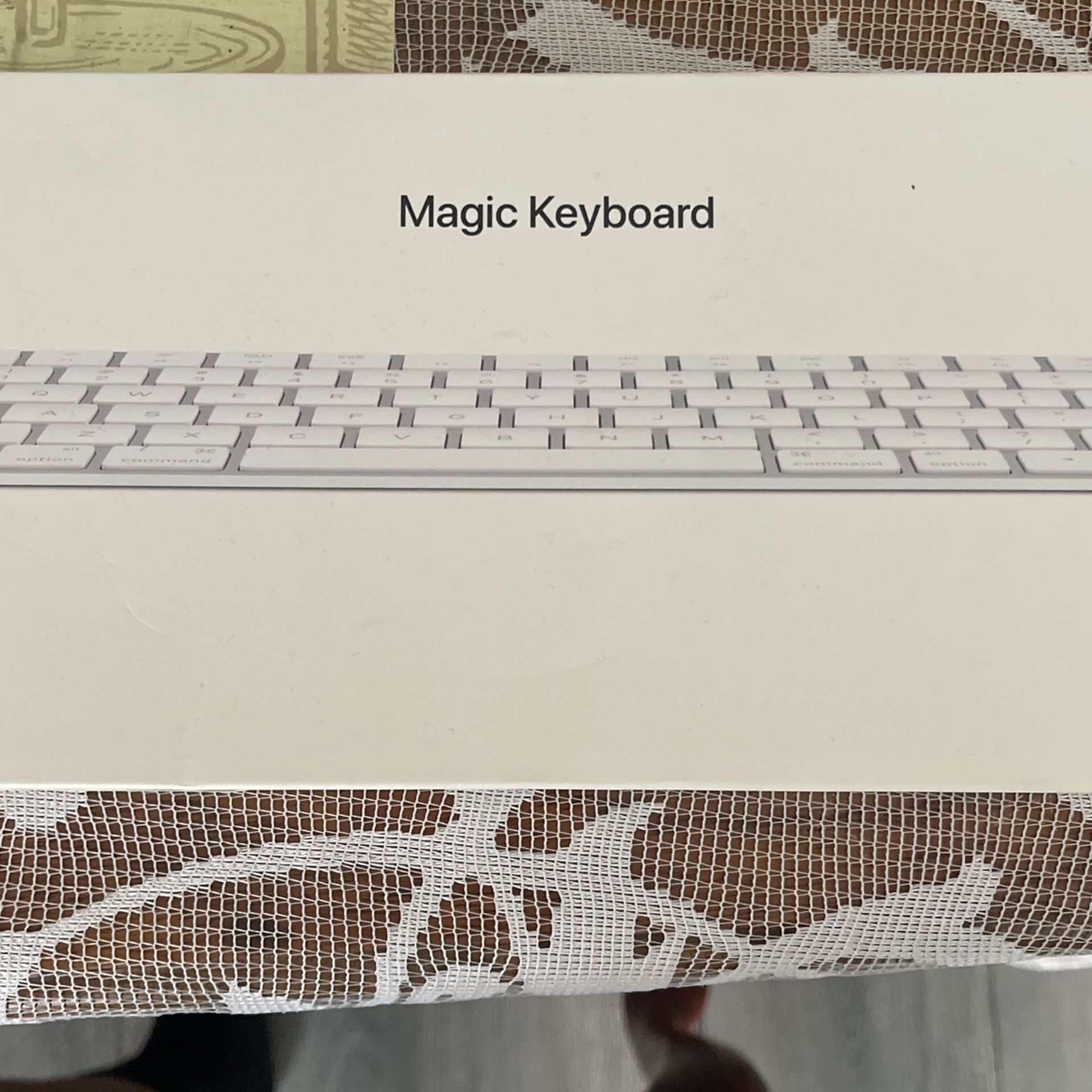 Apple Keyboard