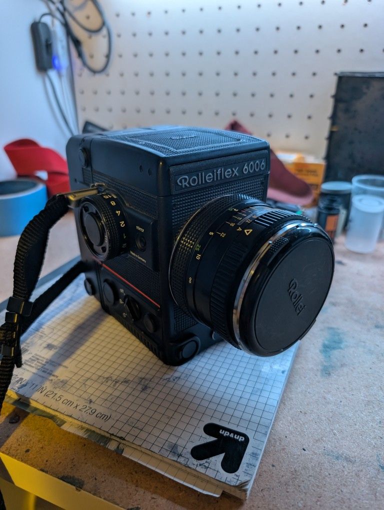 Rolleiflex 6006 Mod 2 Medium Format Film Camera With All Accessories