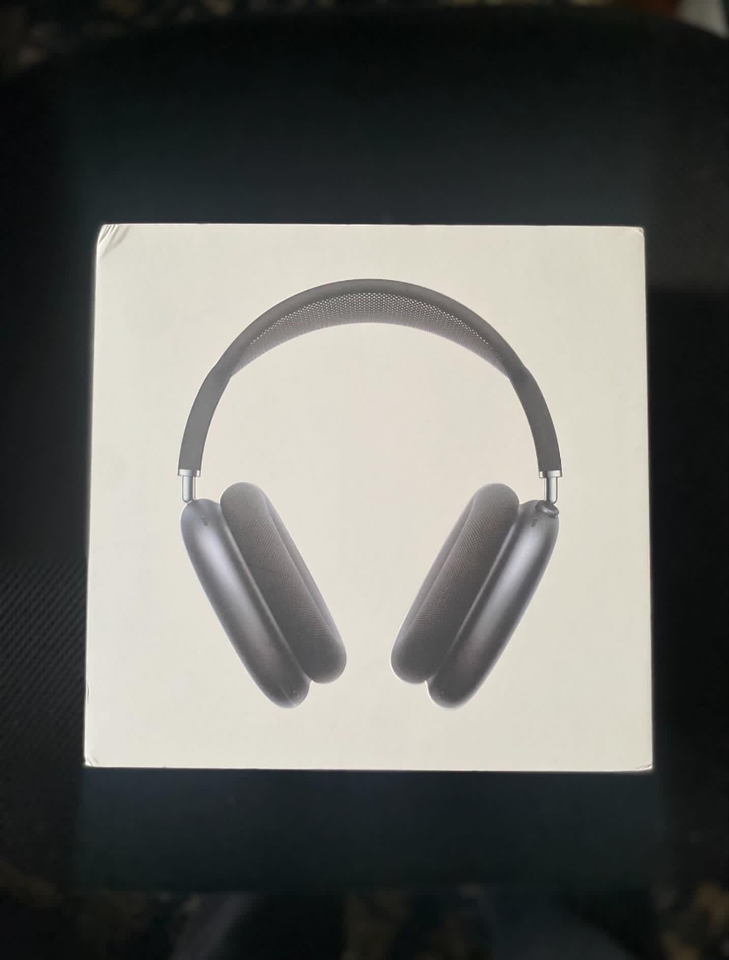 apple pro maxes with box