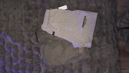 Small and Medium sized ‘Dark Oatmeal’ Essentials Shorts