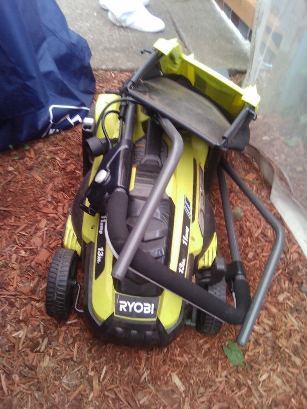 Ryobi 13 Inch 11 Amp Corded Electric Walk Behind PUsh Lawn Mower