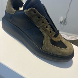 Brand New Alexander McQueens Size 43.5/10.5