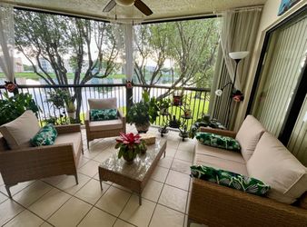 Outdoor Wicker Patio Furniture Set
