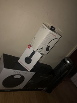 For sale speaker and beats new everything never used