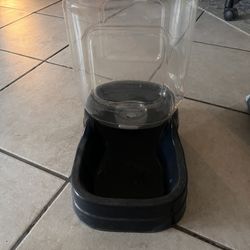 Gravity Pet Waterer 