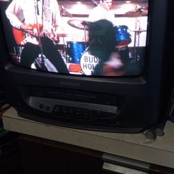 TV ,VCR COMBO BROKSONIC 13 INCH, NO CONTROL 