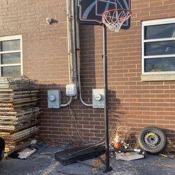 Basketball hoop