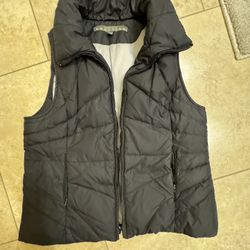 Woman’s Kenneth Cole Reaction Puffer Vest