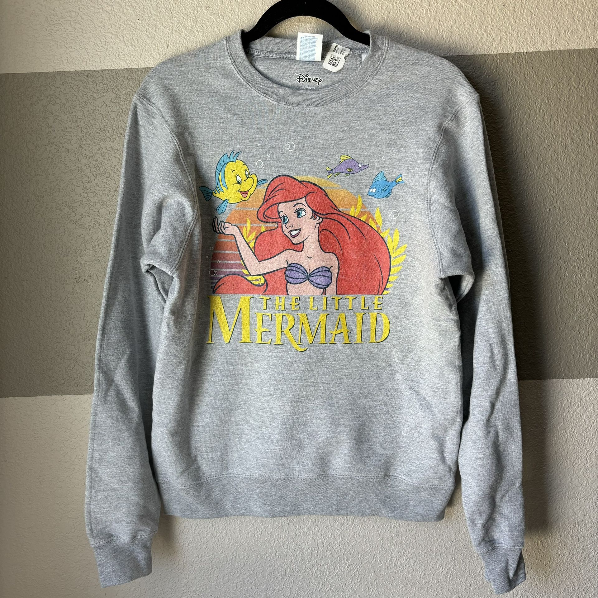 New Disney Unisex Adult Men Women’s Small Little Mermaid Ariel Flounder Logo Graphic Sweatshirt