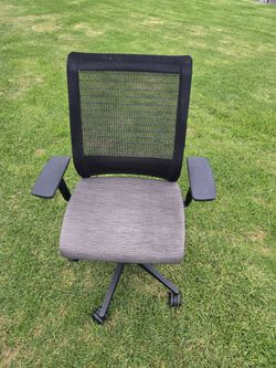 Steelcase Think v2 Black Mesh Back Office Chair with Armrests