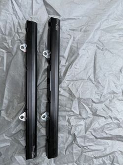 Trick Flow Fuel Rails