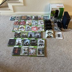 Xbox 360 S Bundle 30 Games 5 controllers