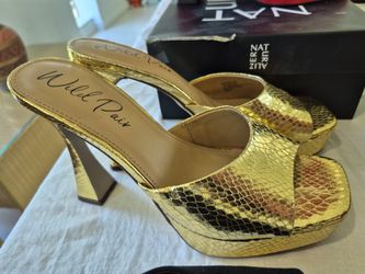 2 Pair Of Wild Pair High 👠 eels Size 8 to 8.5 New