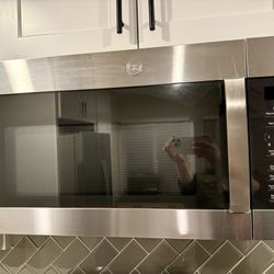 GE 1.9 cu. ft. Over-the-Range Microwave in Stainless Steel with Sensor Cooking