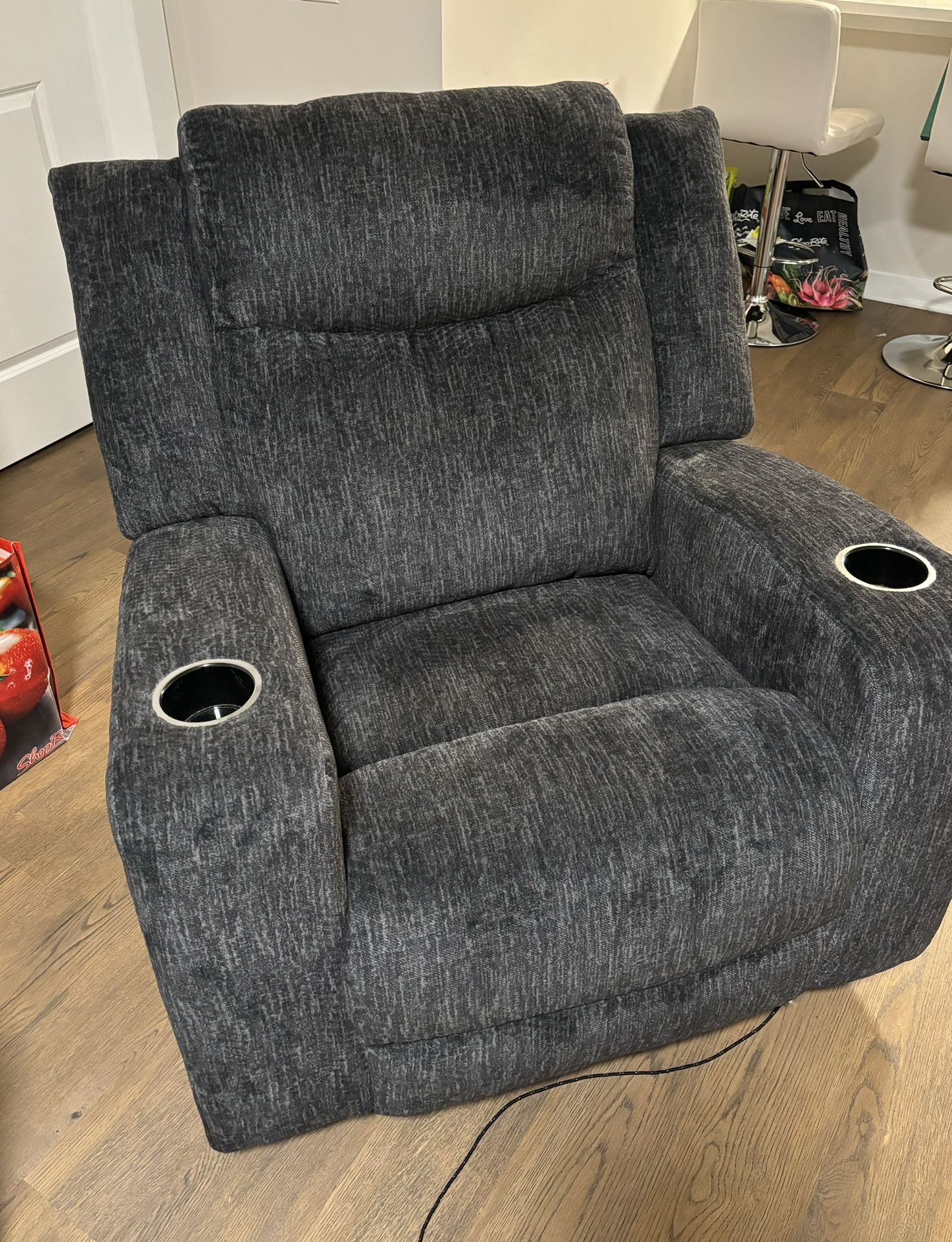 Large Recliner Chair - Tags Still On - Like New