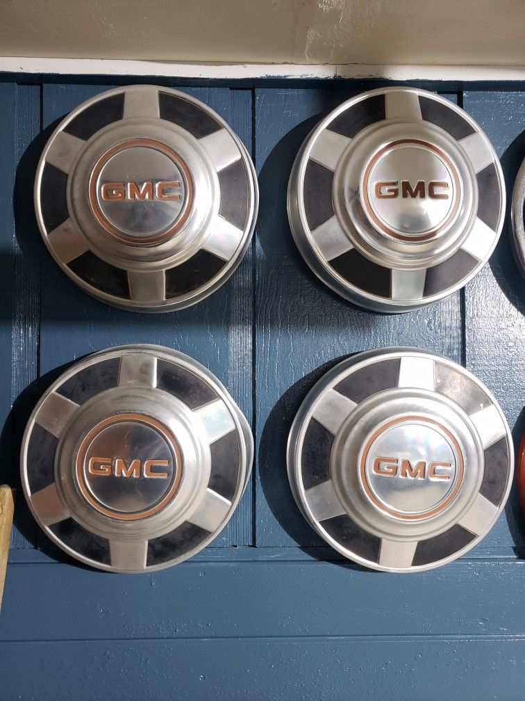 GMC HUB Cap