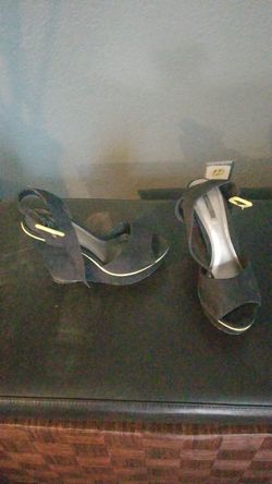 Size 6 black wedges
