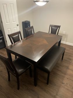 Dinning Table W/bench