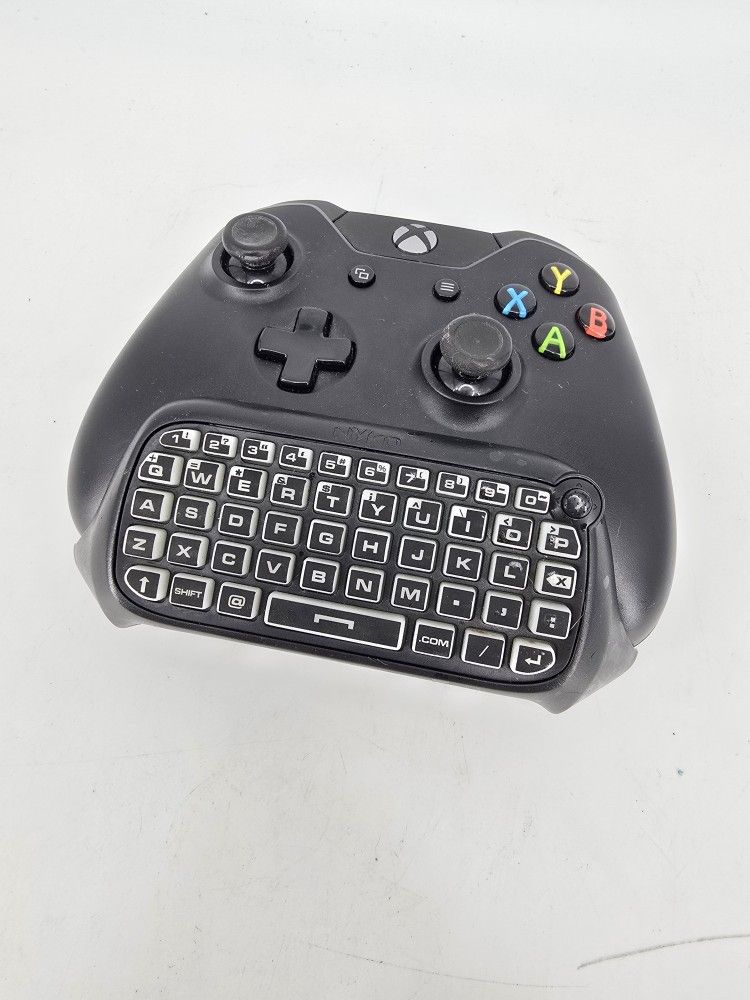 Microsoft Xbox One Controller And Type Pad 1001-27