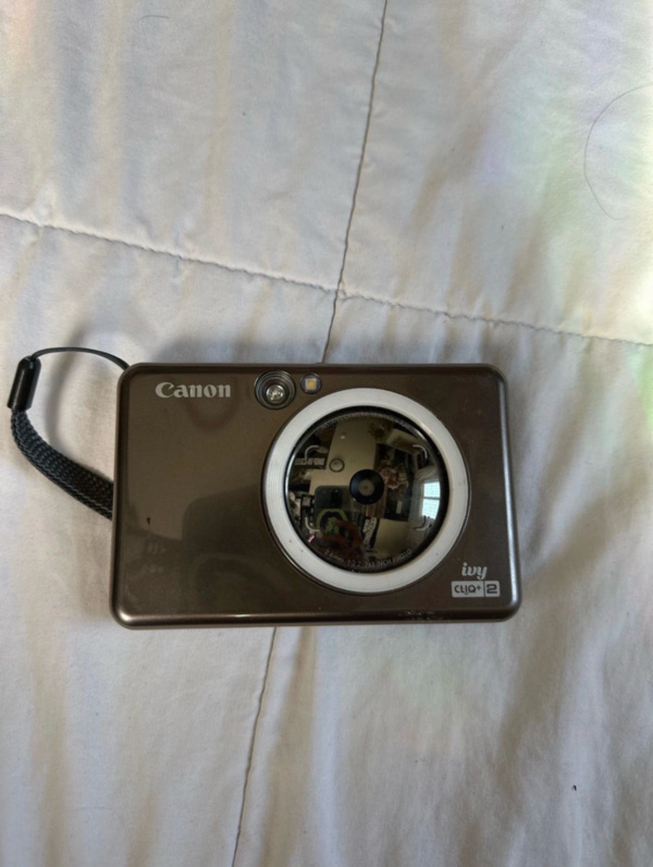 Canon ivy cliq+2 portable camera