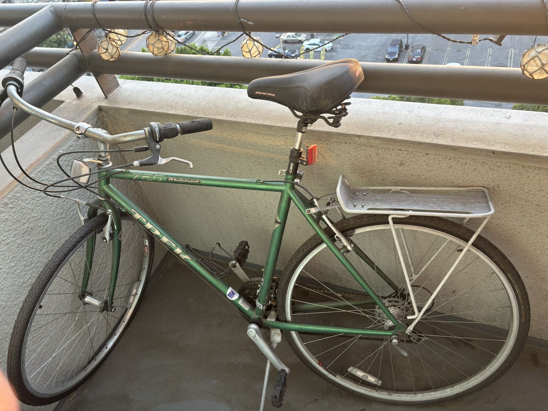 Trek commuter bike