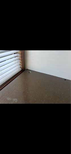 Free Quartz countertop