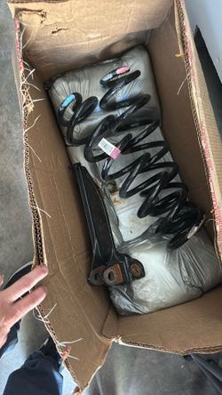 2024 Ford F250 Oem Springs And Track Bar