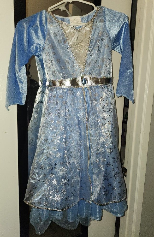 Halloween Costumes Different prices posted