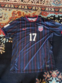 Nike USA men’s soccer jersey