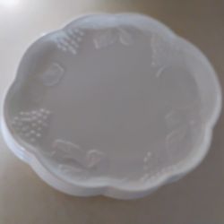 Vintage Indiana Milk Glass Harvest Pattern Plates X4