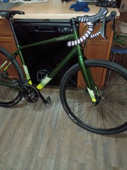 Felt Broam 40 Gravel Bike