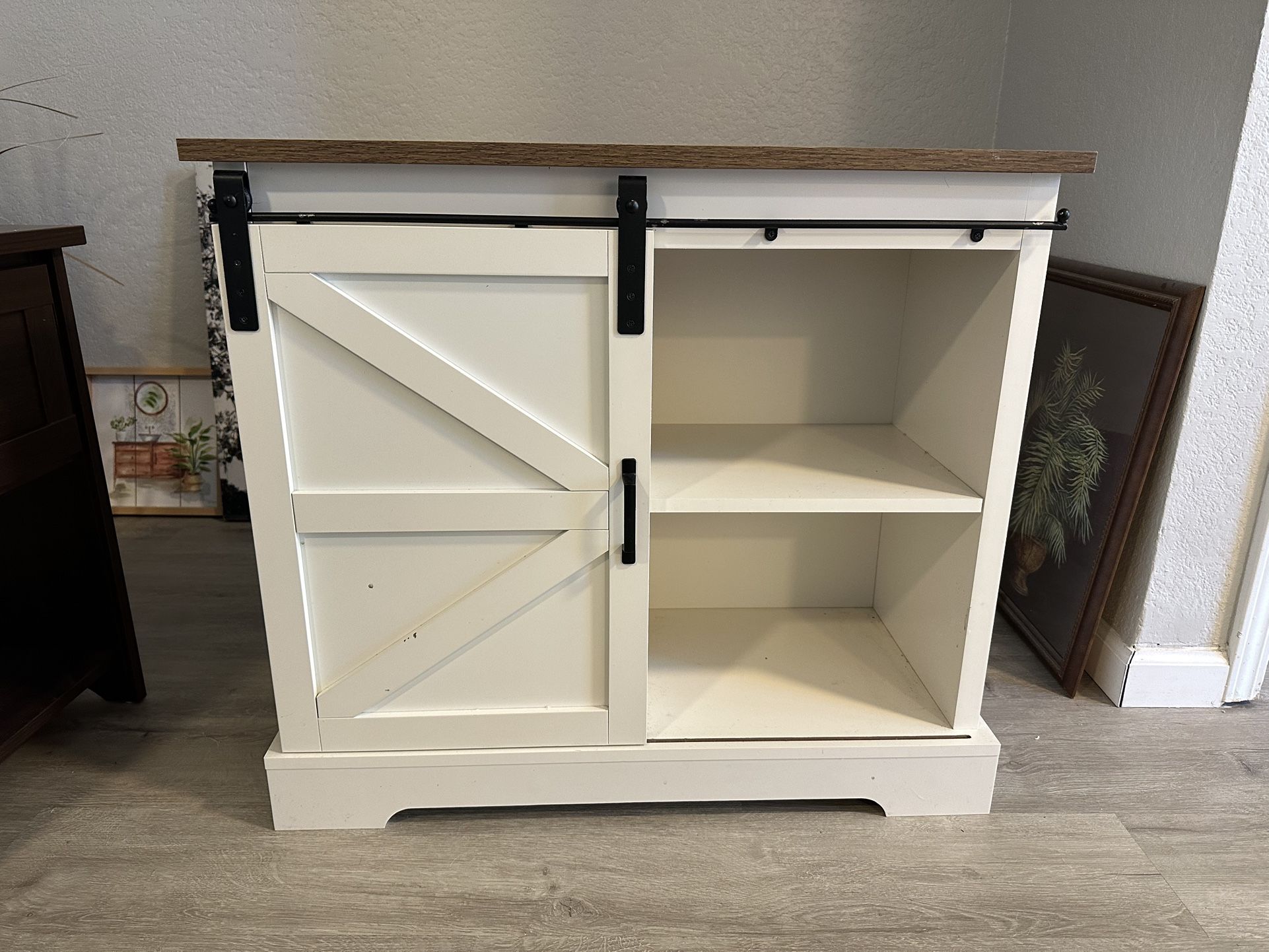 Shelf/cabinet