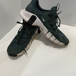 Green Nike Free Run Flyknit 3 Trainers 