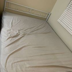 Queen Bed Frame with Comfortable Mattress – Great Condition