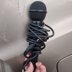 Microphone 
