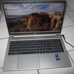 HP ProBook 450 G8 15" Intel 2.8 GHz i7-1165G7 16GB RAM 512GB SSD - $499 (Schererville)