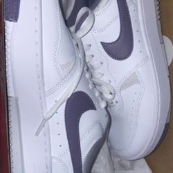 Nikes 