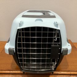 Pet Crate for Pets up tp 10 Pounds $10.00 and Pet Stairs $15.00